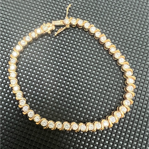 Jewelry - Gold toned tennis bracelet
